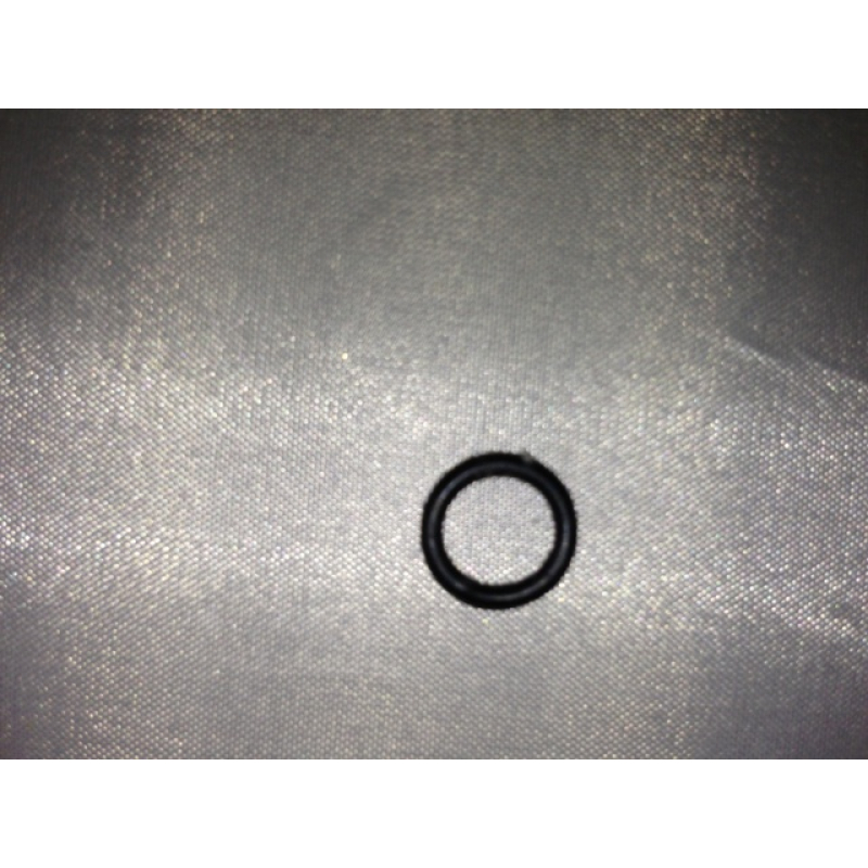 CRANKCASE OIL SEAL 7.5x15. 