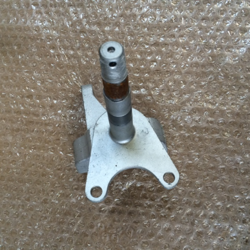 JOYNER 250CC BUGGY STEERING KNUCKLE 2