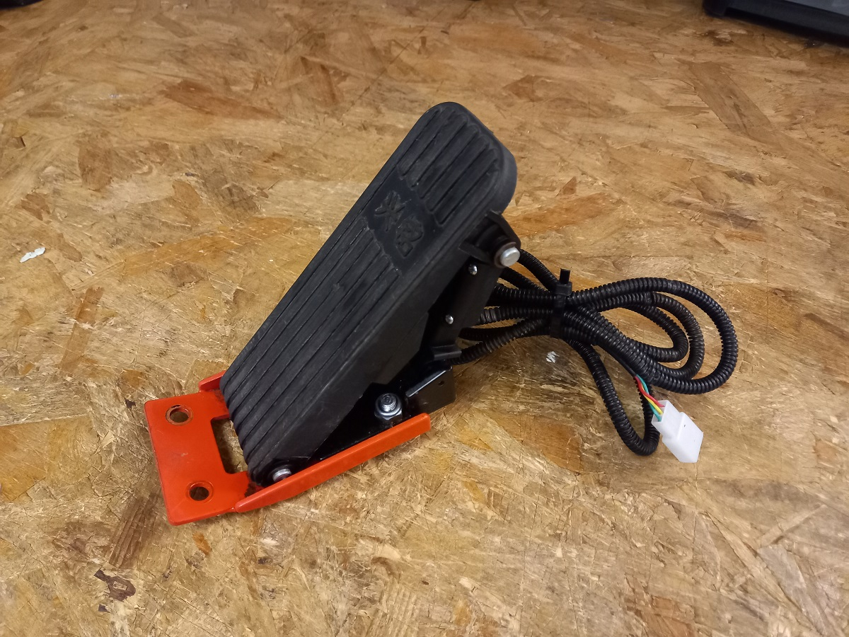 Throttle pedal assembly (used) - 500w Electric Buggy