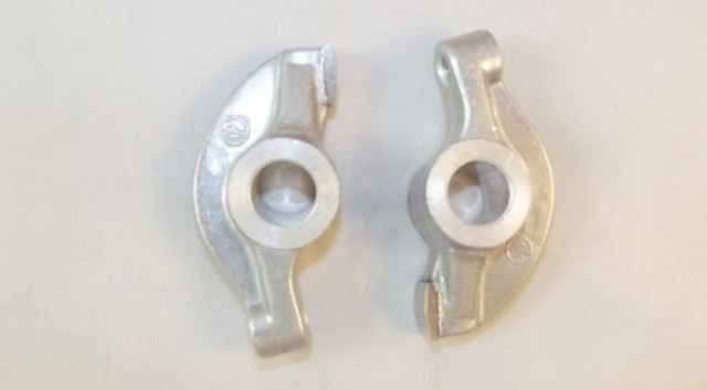 VALVE ROCKER ARM OF FIRST CYLINDER (2pcs)